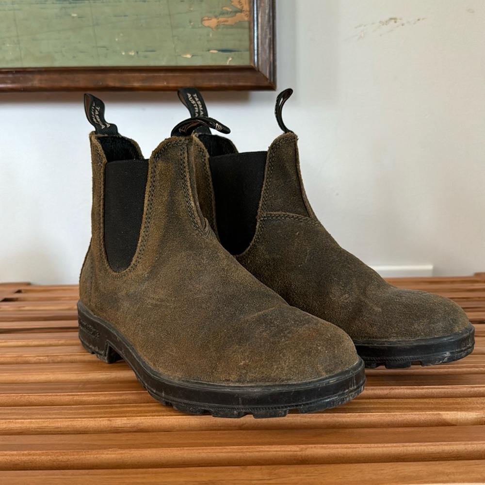 Blundstone Original olive suede boots